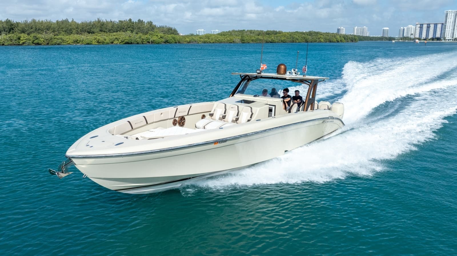 2019 Midnight Express 