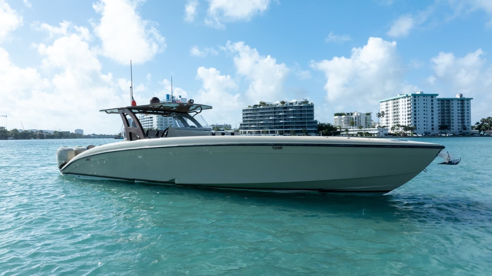 2019 Midnight Express 