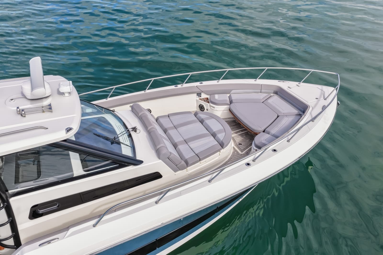 2023 Boston Whaler 