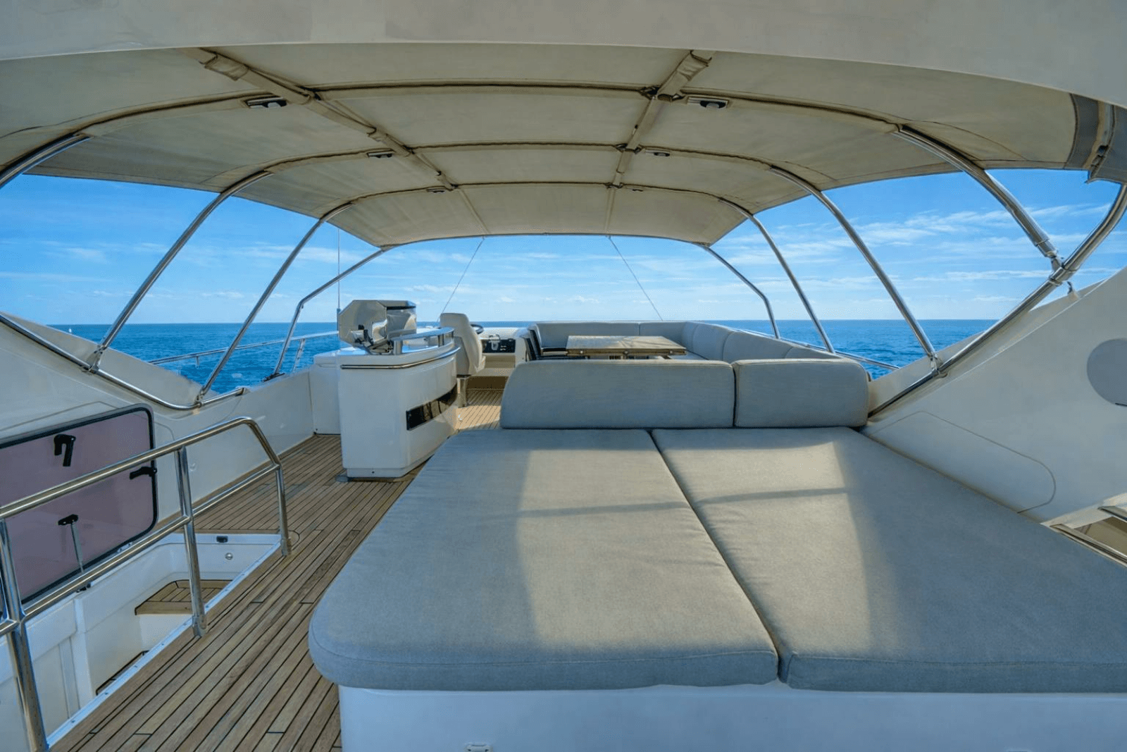 2014 Princess Yachts 