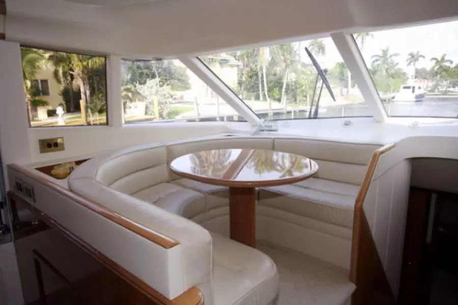 Pilothouse Dinette