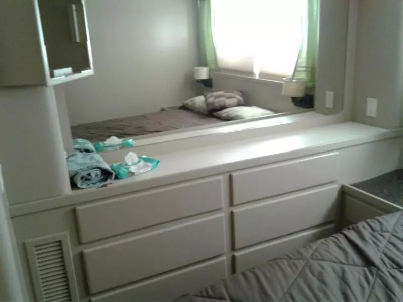 1991 Hatteras Cockpit Motor Yacht